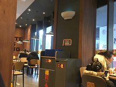 大堂-汉堡王(徐汇绿地缤纷店)