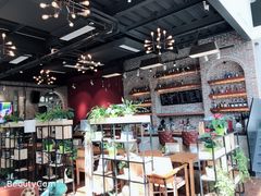 -桉树林A coffee 森林餐厅(三圣乡店)