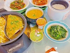 -阿瓦山寨·湘菜现炒·剁椒鱼头王(咸阳总店)