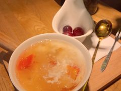 鲜奶雪耳炖木瓜-炖物24章·顺时轻养茶(杭州大厦店)