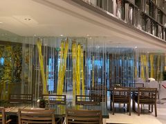 -上海滴水湖皇冠假日酒店