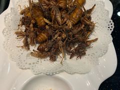 炸蚂蚱蚕蛹拼-白洋淀灶台鱼(名佳花园店)