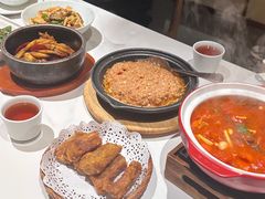 -楚山晓·湖北菜(武汉光谷K11店)