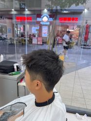 -乾健·烫染·接发SALON