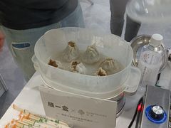 -上海跨国采购会展中心