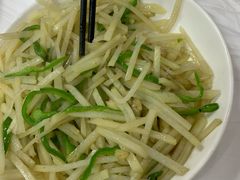 -乡土特色.冷锅鱼.牦牛肉汤锅