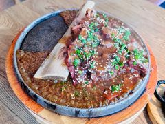 招牌田园火焰牛肋骨-蜜桃餐厅·伴山(湖滨商业街店)