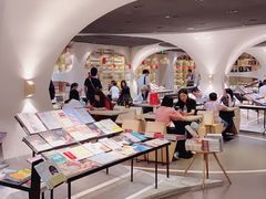 -钟书阁(珍园店)