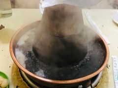 -洞庭洲·防空洞火锅·烧烤·铜锅涮肉(新百广场店)