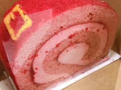 草莓红丝绒卷-星巴克(天津有巢公馆店)