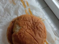 奶油坚果酱蛋牛堡-麦当劳(城西银泰店)