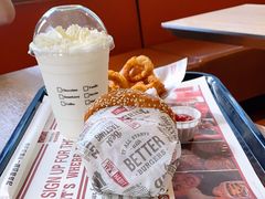 -The Habit Burger Grill 哈比特汉堡(复兴soho店)