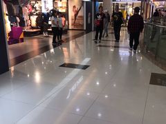 -鸿通城购物中心