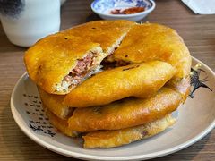 特色烤饼拼盘-肖四女乐山跷脚牛肉(世博源店)