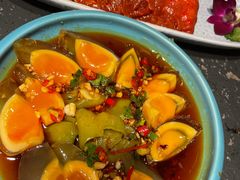 -老牌坊云南鱼豆花火锅(哈西万达店)