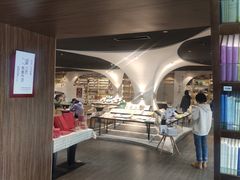 -钟书阁(珍园店)