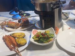 -领鲜活海鲜榴莲自助火锅(东门店)