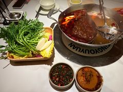 -左庭右院鲜牛肉火锅(七宝领展广场店)