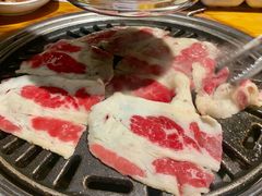 精品牛五花-唯成•韩国炭火烤肉 유성고기
