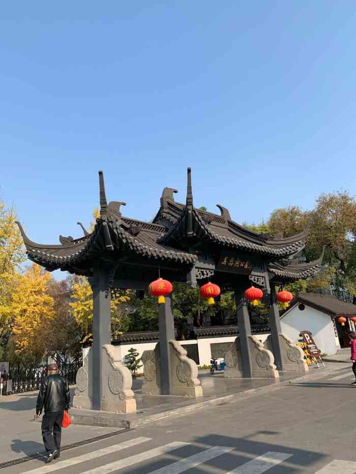 莫愁湖公园南门售票处