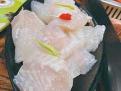 -老牌坊云南鱼豆花火锅(爱建店)