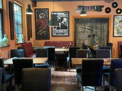 -SISTERS BAR RESTAURANT川意酒馆(嘉善老市H楼店)