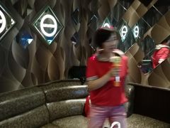 -乐翻天量贩式KTV(淞发路店)