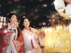 -淄博花灯齐彩城