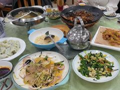 -鹤乡东北菜(崮山路店)