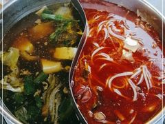 -黄利砖万峰林布依特色酸笋牛肉馆