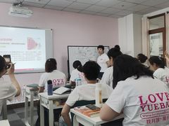 -爱月宝月嫂·育儿嫂(哈尔滨总店)