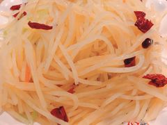 酸辣土豆丝-大哈福烧烤·海鲜·家常菜(延安三路店)
