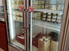 -红宝石·鲜奶小方·海派西点房(南丹店)
