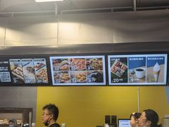 -盒马X会员店(王府井奥莱UP TOWN店)