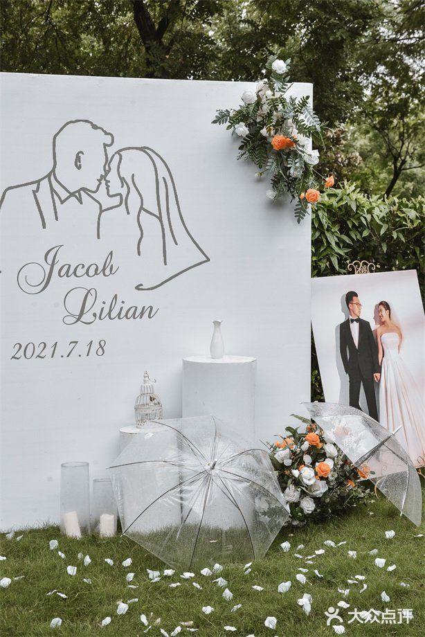 小预算草坪婚礼｜户外森系小清新