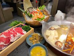 -湊湊火锅·茶憩(打浦桥日月光店)