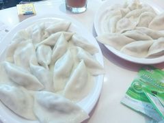 -大肚水饺锅贴·家常融合菜(新港店)