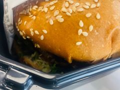 -The Habit Burger Grill 哈比特汉堡(爱琴海店)
