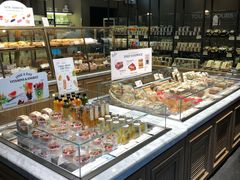 面包甜点陈列柜-多乐之日(颐堤港店)