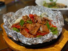 铁板黑胡椒牛肉-东来菜馆•手抓海鲜家常菜•海鲜锅贴(鸽子窝店)