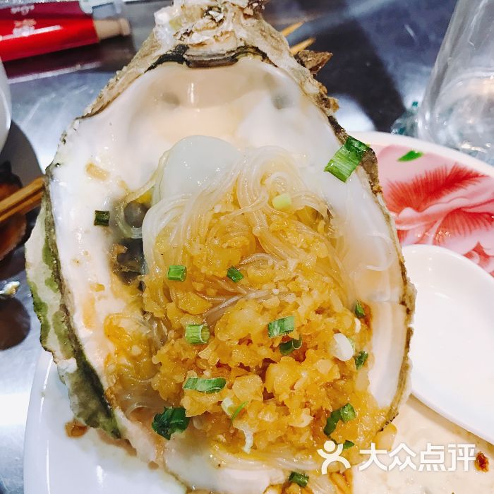 韃子炭烤羊腿海鮮串吧(小海地店)烤生蠔圖片 - 第2張