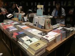 -钟书阁(松江泰晤士小镇店)