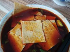 麻辣米线-老字号杨坡红油米线腊汁肉夹馍(东四道巷店)