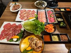 -山居屋炭火烧肉(厚街万达店)