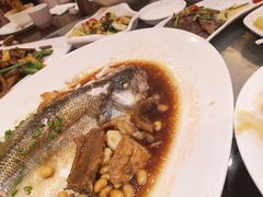 五花肉蒸鲈鱼-广州中心皇冠假日酒店·百粤楼