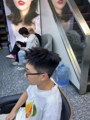 -藤野造型专业烫染接发