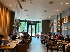 大堂-星巴克臻选(青岛金狮广场店)