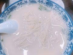 -雪琴面馆富安特色鱼汤面(城中花园店)