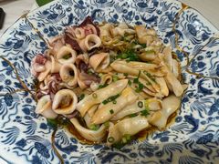 油泼大连海三鲜-品海楼·大连海胆锅贴馆(东港店)