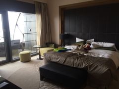 -上海滴水湖皇冠假日酒店